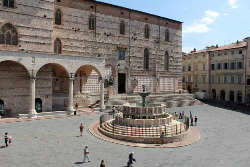Fontana Maggiore Piazza IV Novebre - Perugia